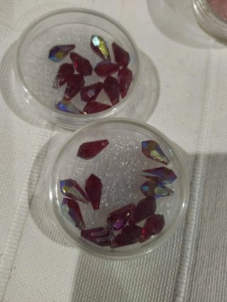 30 Caixas Cristais Swarovski