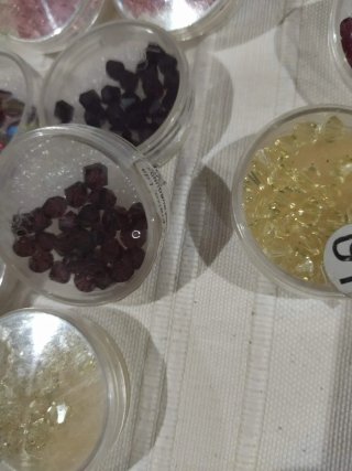 30 Caixas Cristais Swarovski