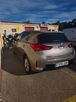 Toyota Auris 2015