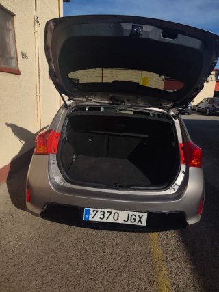 Toyota Auris 2015
