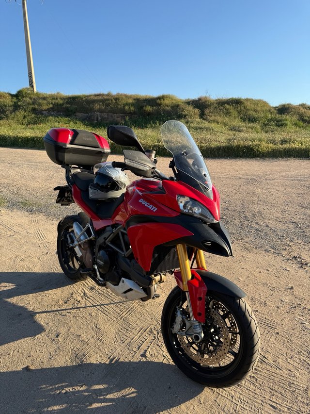 Ducati Multistrada 1200s Roja