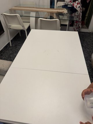 Mesa de comedor Ikea extensible con 4 sillas