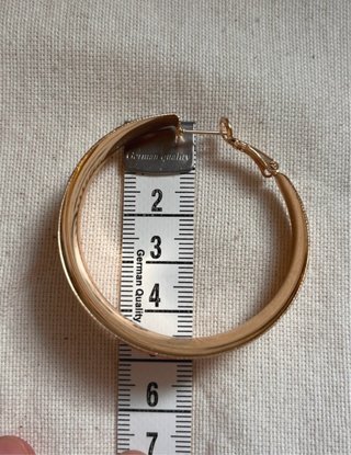 Pendientes grandes dorados estilo vintage