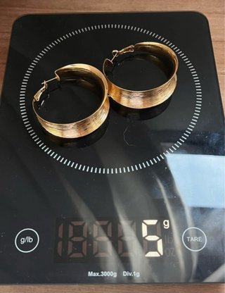 Pendientes grandes dorados estilo vintage