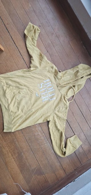 Sudadera Hollister Amarilla