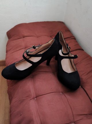 Zapatos de tacón negros