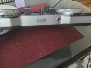 Controladora DJ Hercules DJControl Instinct