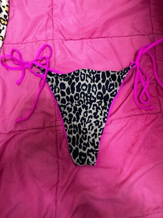 Parte de abajo bikini tanga estampado leopardo