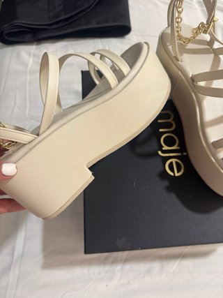 Sandalias Maje Beige Talla 38 con Cadena Dorada
