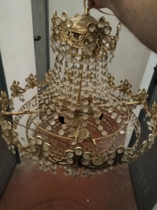 Lámpara de araña antigua dorada