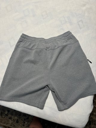 Pantalón corto deportivo Nike gris