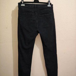 Pantalón vaquero negro mujer