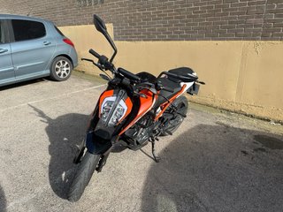 KTM Duke 125 ABS NAKED Naranja/Blanca
