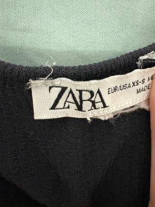 Top Zara manga larga negro