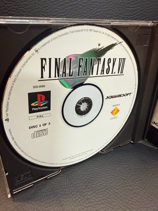 Final Fantasy VII PAL Castellano PS1 1997