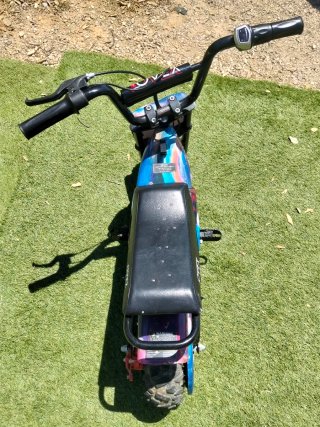 Mini moto eléctrica de niños