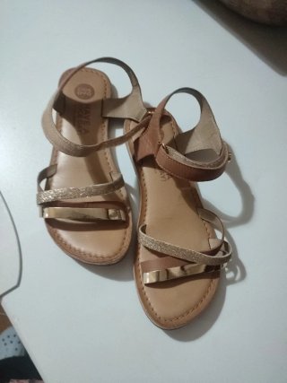 Sandalias Gioseppo niña en Marrón y Dorado,