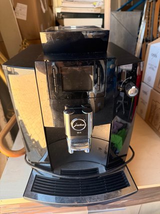 Cafetera Jura E6 Negra Piano