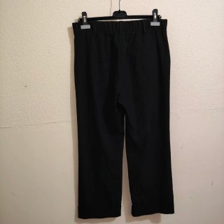 Pantalón negro bota ancha campana