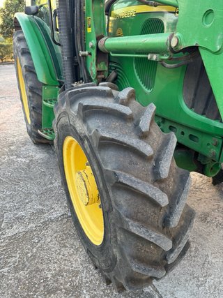 Tractor John Deere 5620 WD + Pala 500 SD-II