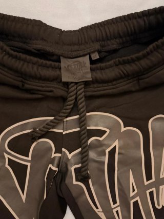 Conjunto Negro Syna World Camiseta y Shorts