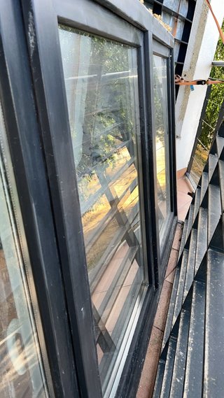 Ventanas aluminio Climalit y rejas de seguridad