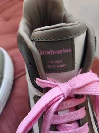 Zapatillas Stradivarius verde y blanco
