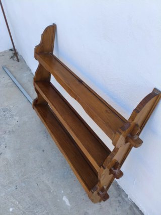 Repisa de madera rústica