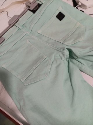 Vaqueros cortos niño verde manzana T.15