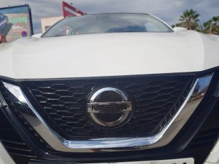 Parrilla Nissan Qashqai J11
