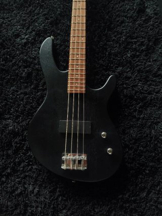 Cort Action Jr Bajo Eléctrico Negro