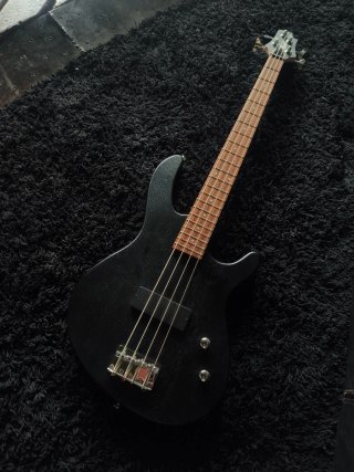 Cort Action Jr Bajo Eléctrico Negro