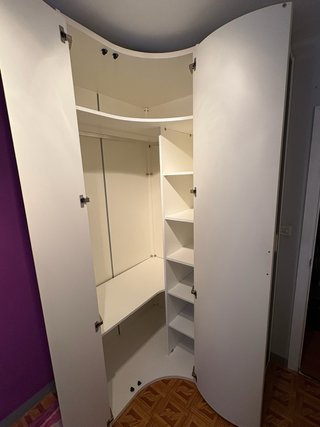 Dormitorio juvenil morado y blanco