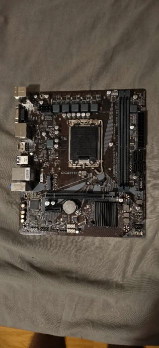 Intel Core i7 13700 + Placa Base