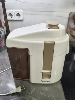 Licuadora Moulinex Beige y Marrón