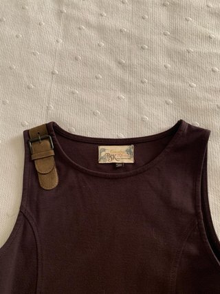 Vestido marrón Bershka con cinturón