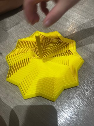 Juguete educativo amarillo