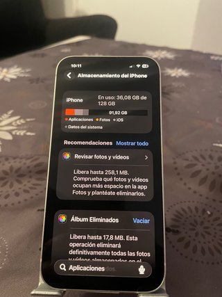 iPhone 13 Plata - Como Nuevo, solo entrega en mano