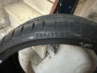Neumaticos 235/30/21