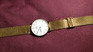 Reloj Daniel Wellington Dorado y Blanco