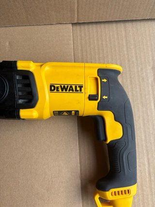 Martillo Ligero Combinado DEWALT D25133K-QS