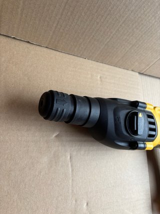 Martillo Ligero Combinado DEWALT D25133K-QS