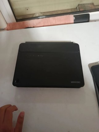 iPad 7ª Gen con funda y teclado