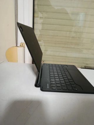 iPad 7ª Gen con funda y teclado