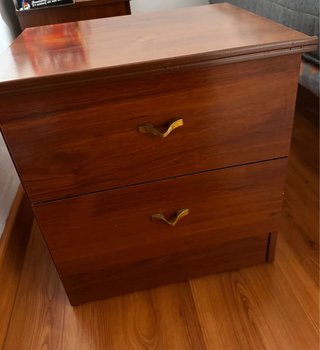 Dos Mesita de noche de madera