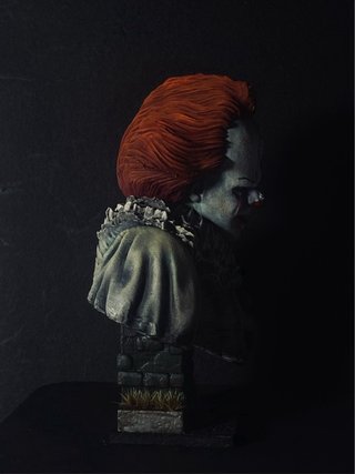 Busto Pennywise Pintado a Mano IT