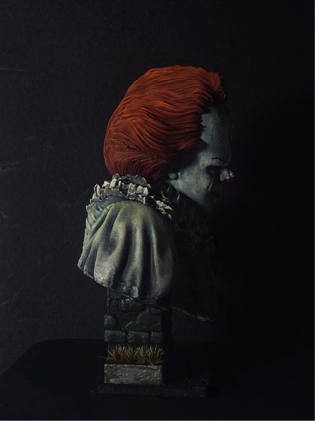 Busto di Pennywise dipinto a mano IT