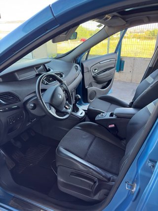 Renault Grand Scenic 2013