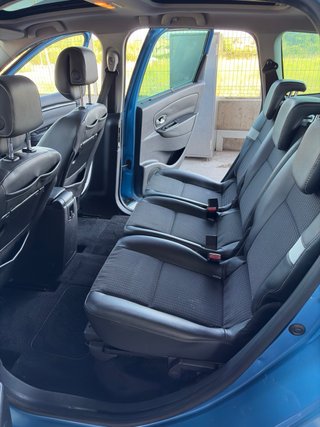 Renault Grand Scenic 2013