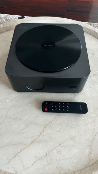 Proyector Ultimea Apollo P40 Full HD 1080p.